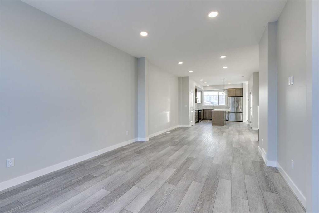 121 Silverton Glen Way Southwest, Calgary – Residential Semi Detached Listing Photo 5