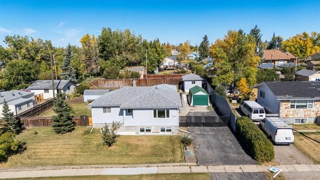 230 Frederick Avenue W, Standard