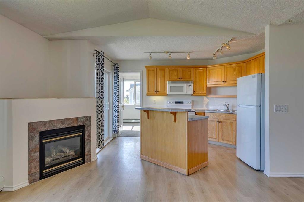 301, 7301 Valleyview Park Southeast, Calgary – Residential Apartment Listing Photo 9