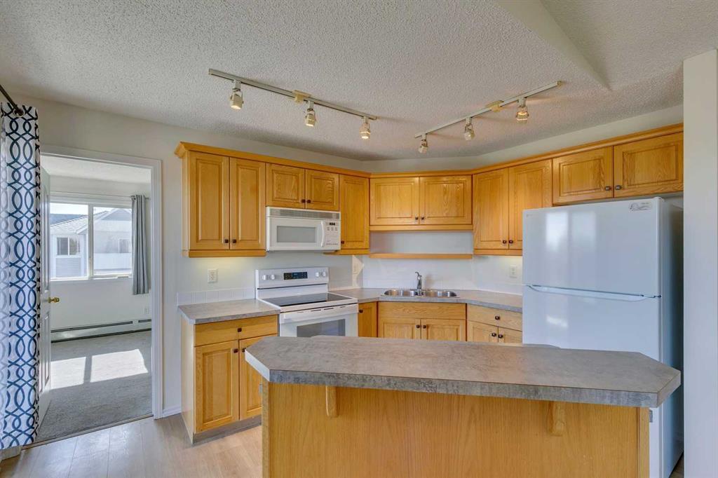 301, 7301 Valleyview Park Southeast, Calgary – Residential Apartment Listing Photo 13