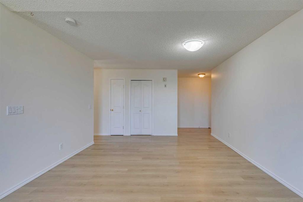 301, 7301 Valleyview Park Southeast, Calgary – Residential Apartment Listing Photo 7