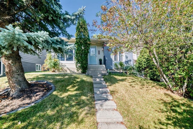 208 Woodbine Boulevard Sw, Calgary