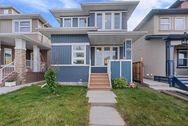 53 Redstone Villas Ne, Calgary