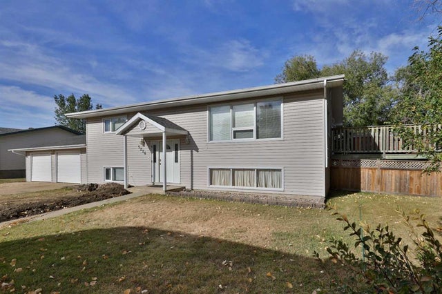 5226 52 Street, Daysland