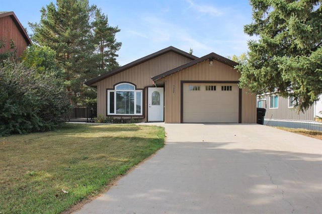 5224 47 Street, Consort
