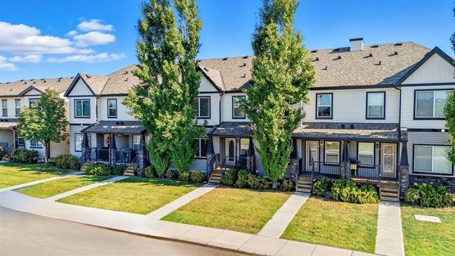 7 Copperpond Landing Se, Calgary