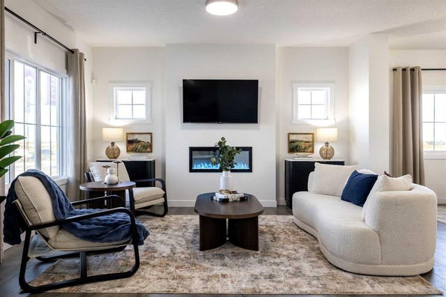 15 Creekstone Walk Sw, Calgary
