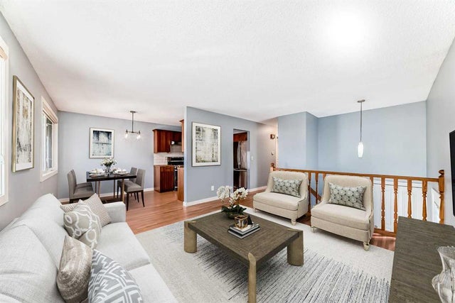 42 Pennsburg Way Se, Calgary