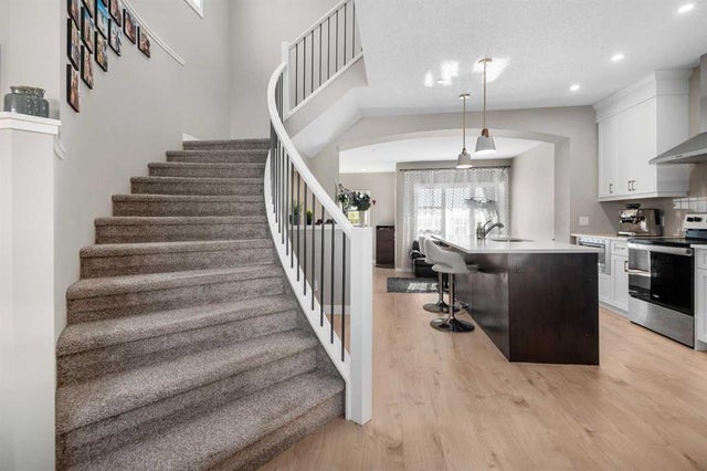 44 Calhoun Common Ne, Calgary