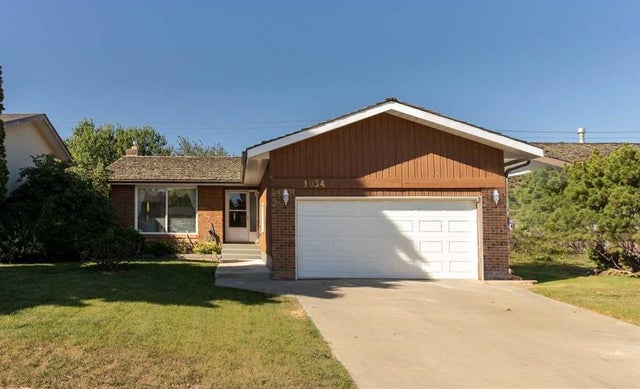 1034 Cameron Road S, Lethbridge