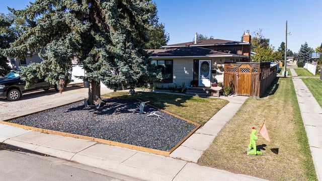 664 49 Avenue W, Claresholm