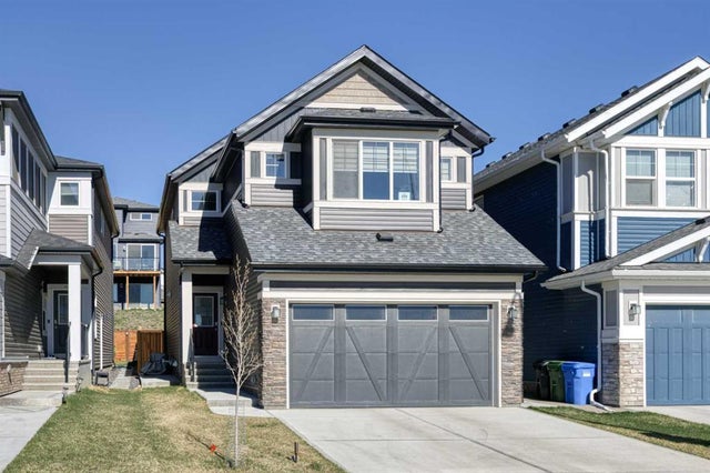244 Lucas Way Nw, Calgary