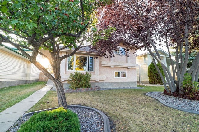 14 Edgington Avenue, Red Deer