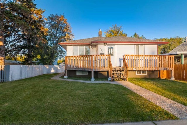 226 4 Street Se, Redcliff