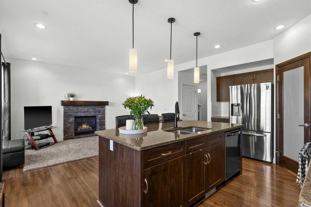 195 Hillcrest Circle Sw Airdrie Alberta T4B0Y6 Hillcrest Home For Sale