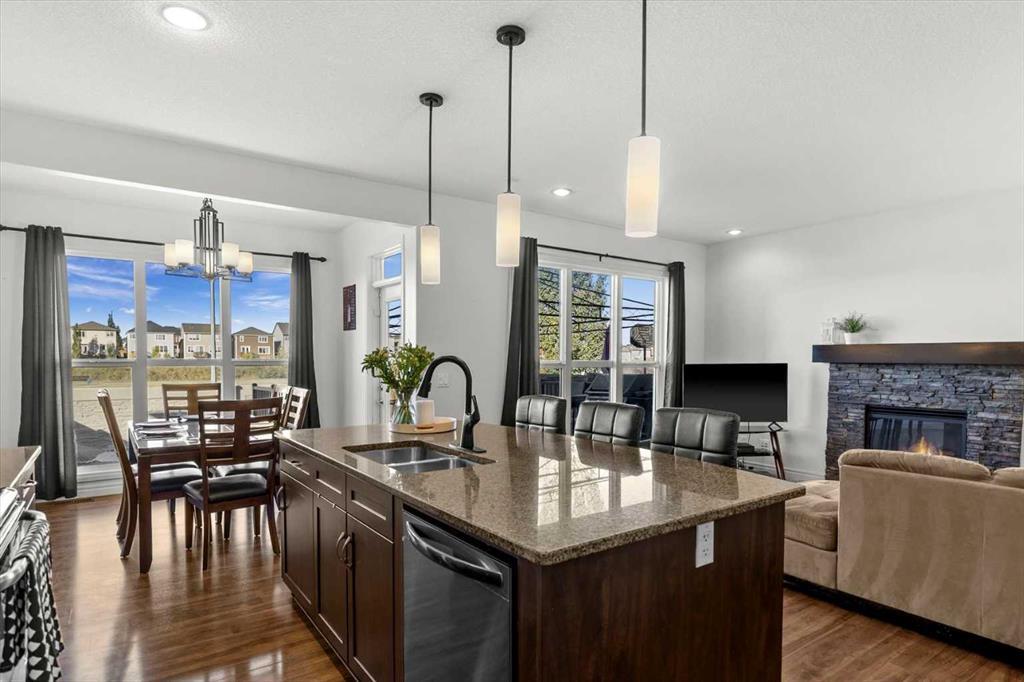 195 Hillcrest Circle Sw Airdrie Alberta T4B0Y6 Hillcrest Home For Sale