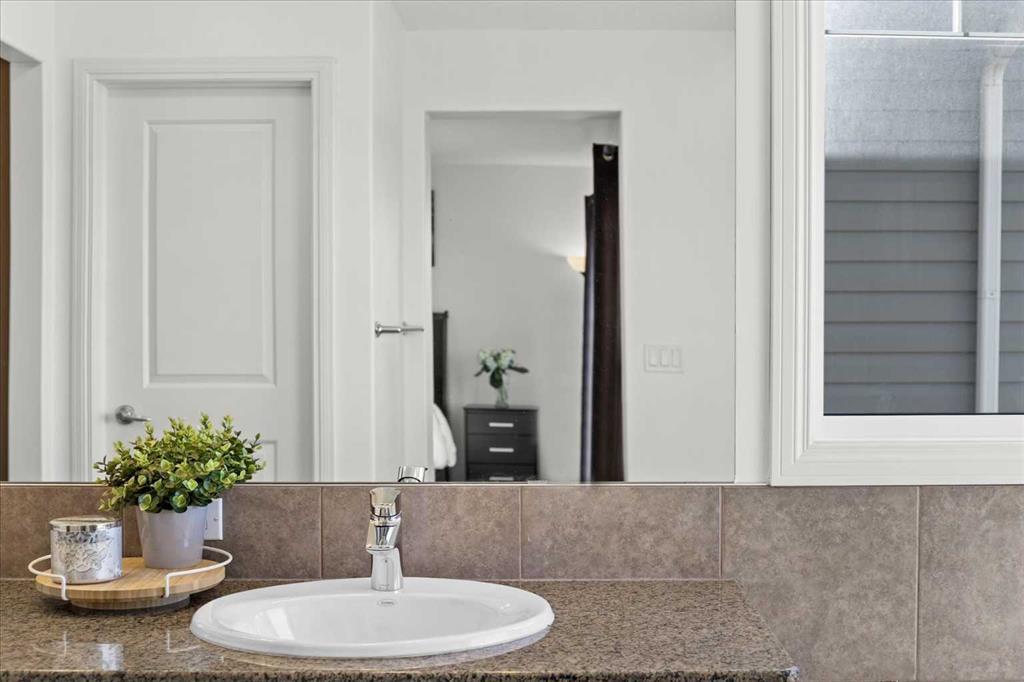 195 Hillcrest Circle Sw Airdrie Alberta T4B0Y6 Hillcrest Home For Sale