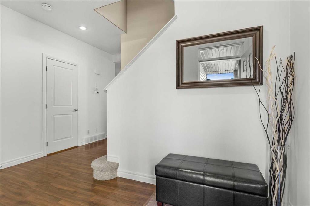 195 Hillcrest Circle Sw Airdrie Alberta T4B0Y6 Hillcrest Home For Sale