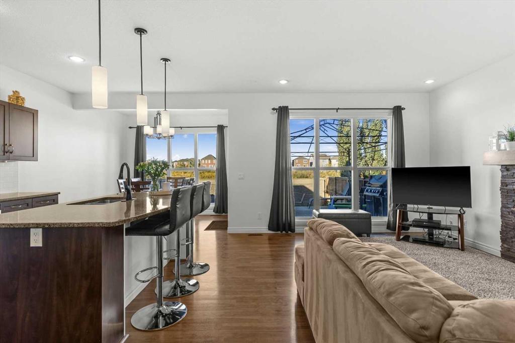 195 Hillcrest Circle Sw Airdrie Alberta T4B0Y6 Hillcrest Home For Sale