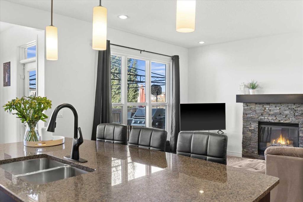 195 Hillcrest Circle Sw Airdrie Alberta T4B0Y6 Hillcrest Home For Sale