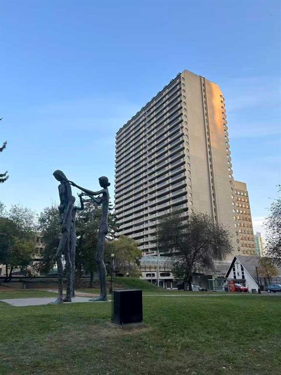 1704, 221 6 Avenue Se, Calgary