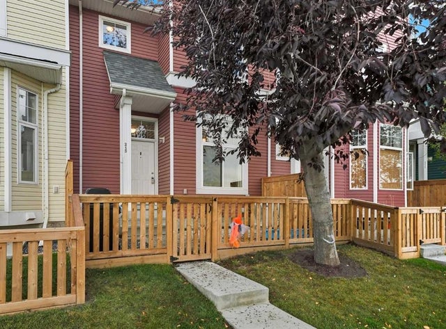 215 Mckenzie Towne Gate Se, Calgary