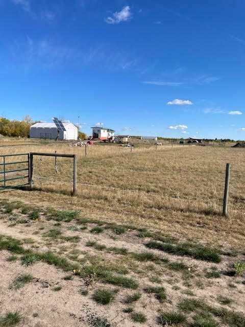 122040 Township Road 734, Hythe
