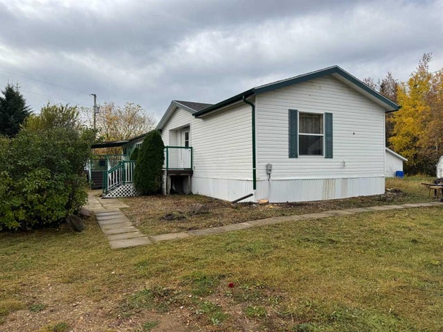 21009 Township Road 684, Chisholm