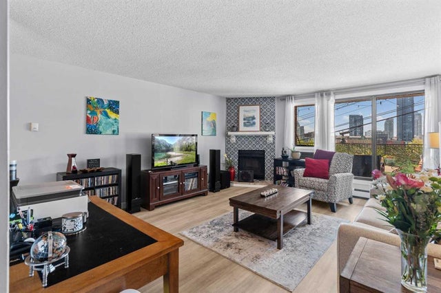 102, 333 2 Avenue Ne, Calgary