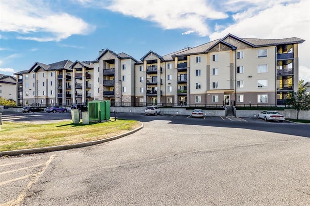 7308, 304 Mackenzie Way Sw, Airdrie