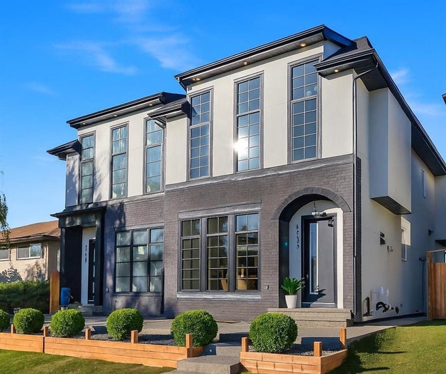4136 7 Avenue Sw, Calgary