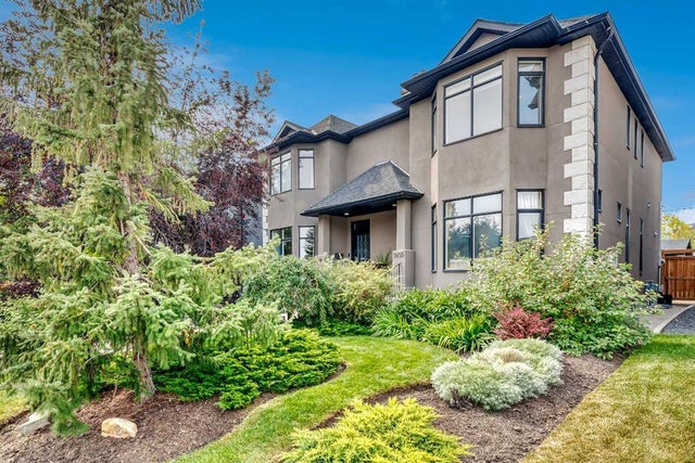 2605 30 Street Sw, Calgary