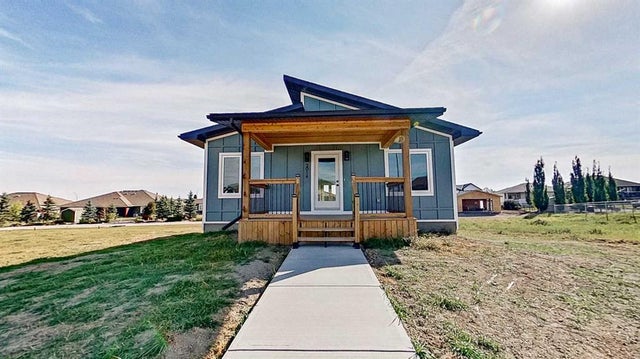 2014 31 Avenue, Nanton