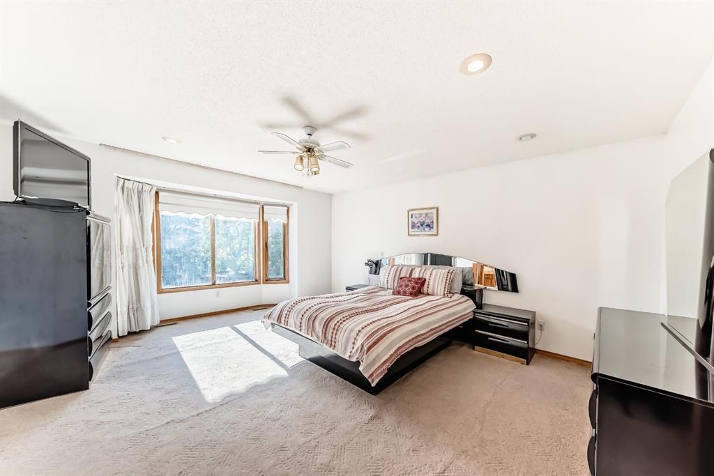 17 Santana Manor Northwest, Calgary – Residential Detached Listing Photo 22