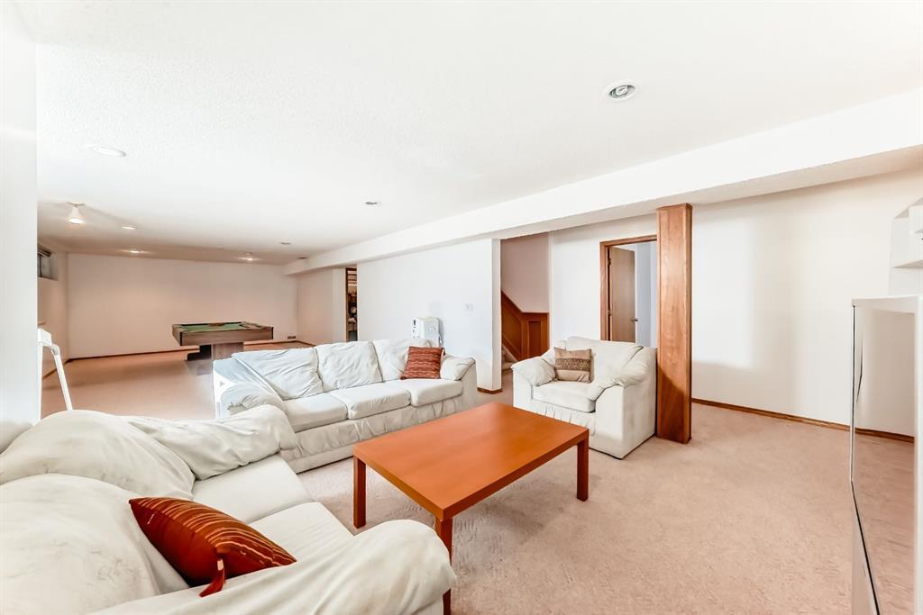 17 Santana Manor Northwest, Calgary – Residential Detached Listing Photo 36