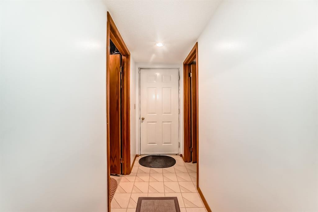 17 Santana Manor Northwest, Calgary – Residential Detached Listing Photo 43