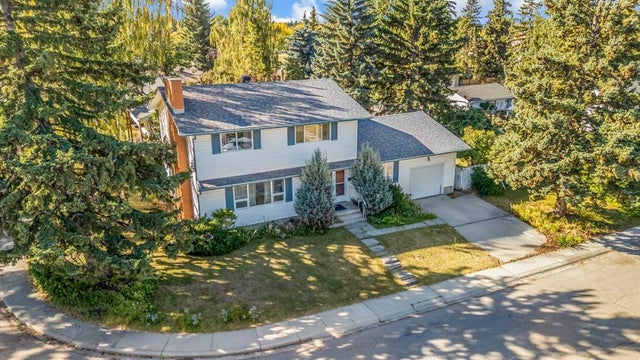11027 Bradbury Drive Sw, Calgary