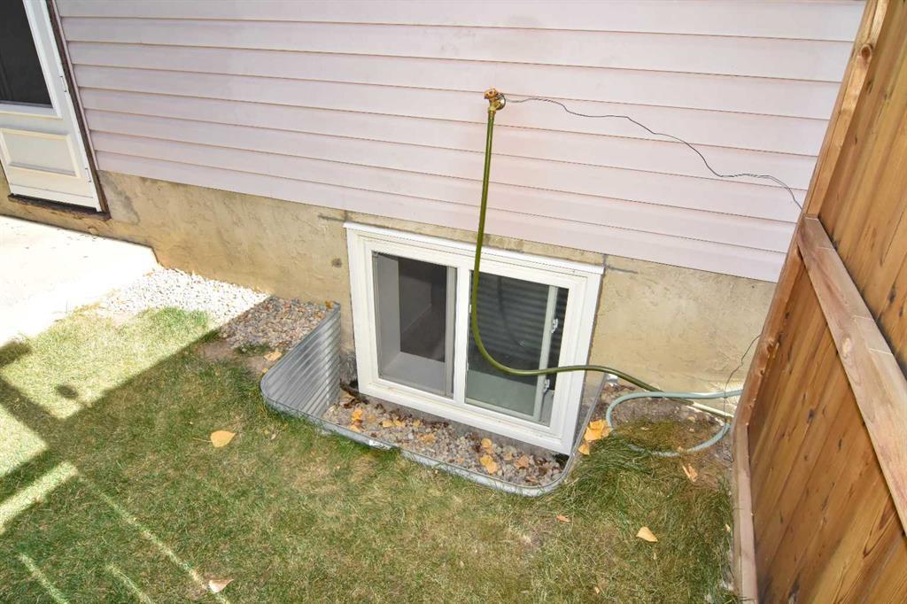 112 Woodvale Road Southwest, Calgary – Residential Detached Listing Photo 21