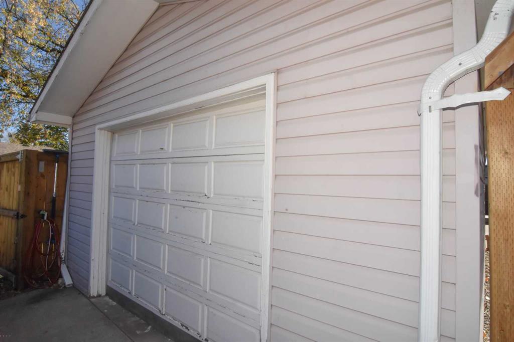 112 Woodvale Road Southwest, Calgary – Residential Detached Listing Photo 22