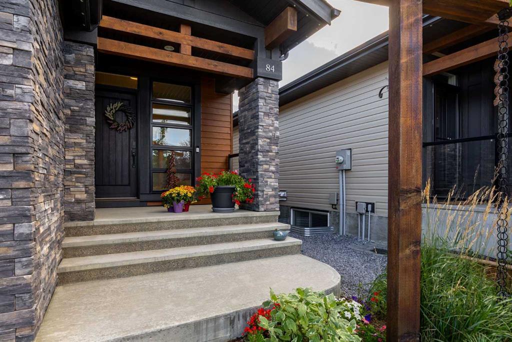 84 Riviera Court, Cochrane – Residential Semi Detached Listing Photo 6