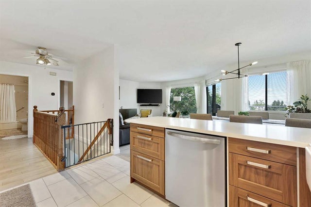 72 Coach Side Terrace Sw, Calgary