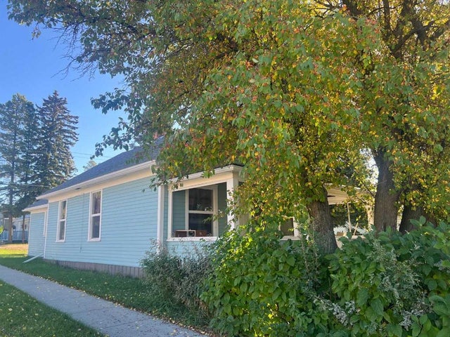 823 50 Street, Edson