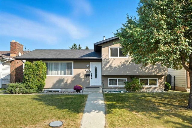 224 Whitestone Crescent Ne, Calgary