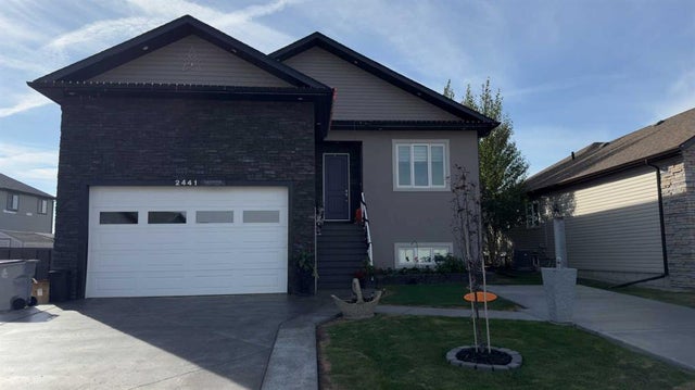 2441 7 Avenue, Wainwright