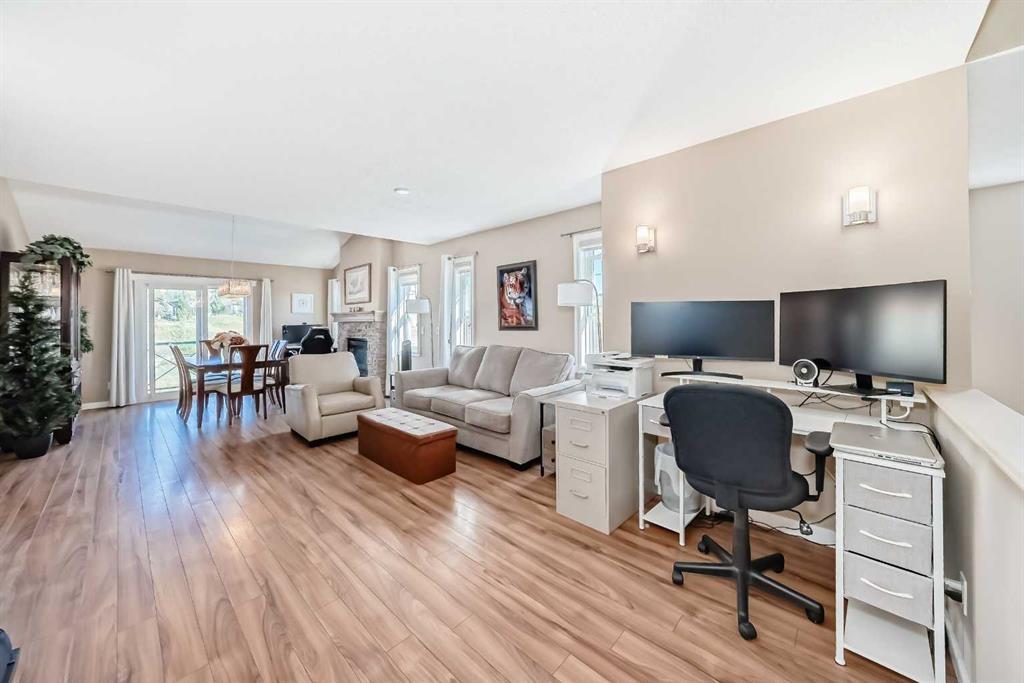 704, 39 Hidden Creek Place Northwest, Calgary – Residential Row/Townhouse Listing Photo 11