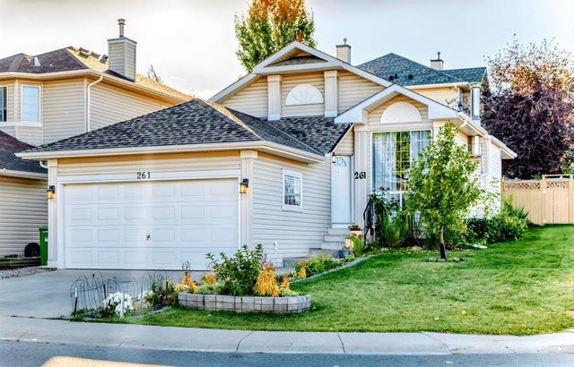 261 Bridlecreek Park Sw, Calgary