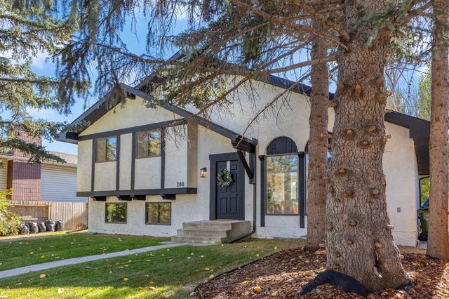 208 Cedarille Green Sw, Calgary