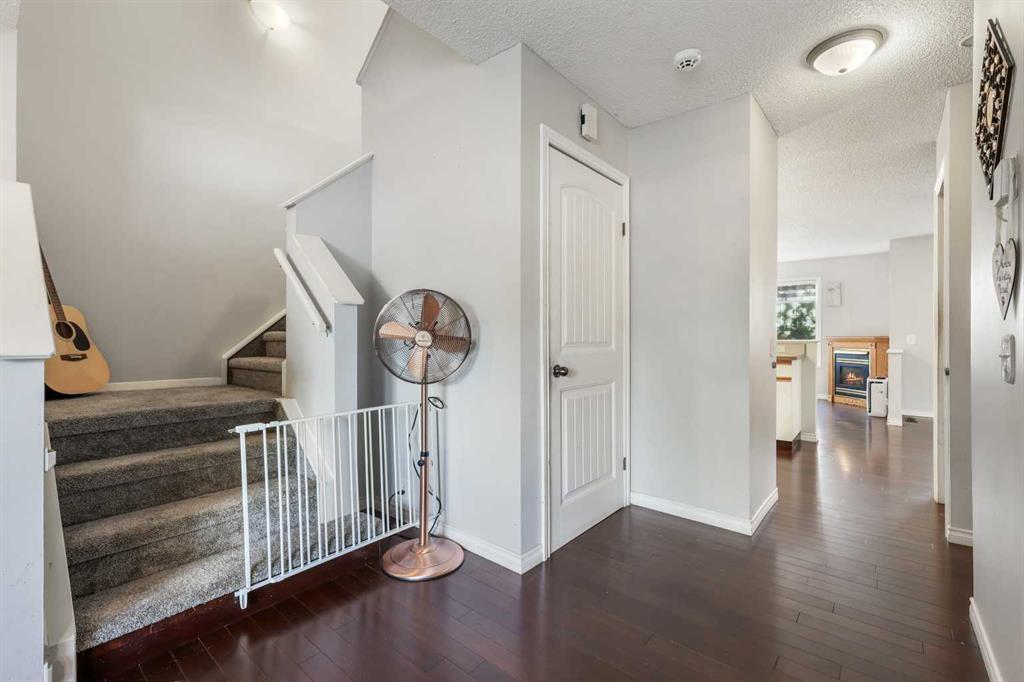 156 Martin Crossing Court Northeast, Calgary – Residential Row/Townhouse Listing Photo 9