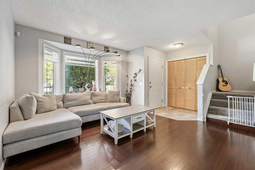 156 Martin Crossing Court Northeast, Calgary – Residential Row/Townhouse Listing Photo 7