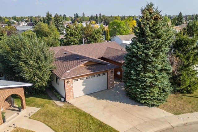 4305 74 Street, Camrose